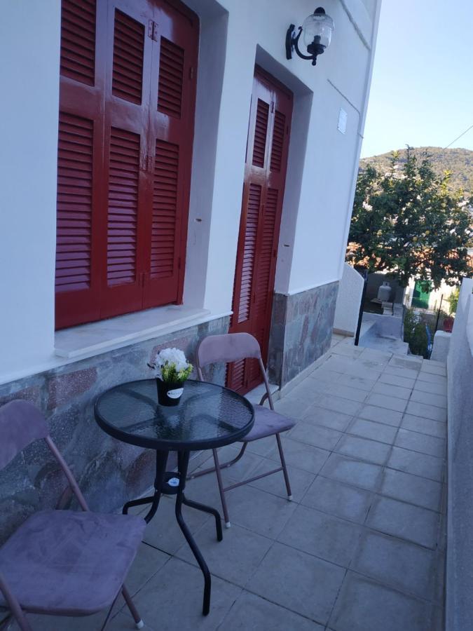 Elthimia'S Apartment Poros Town Eksteriør bilde